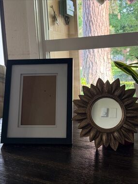Picture frame with Sunburst mirror Decorative